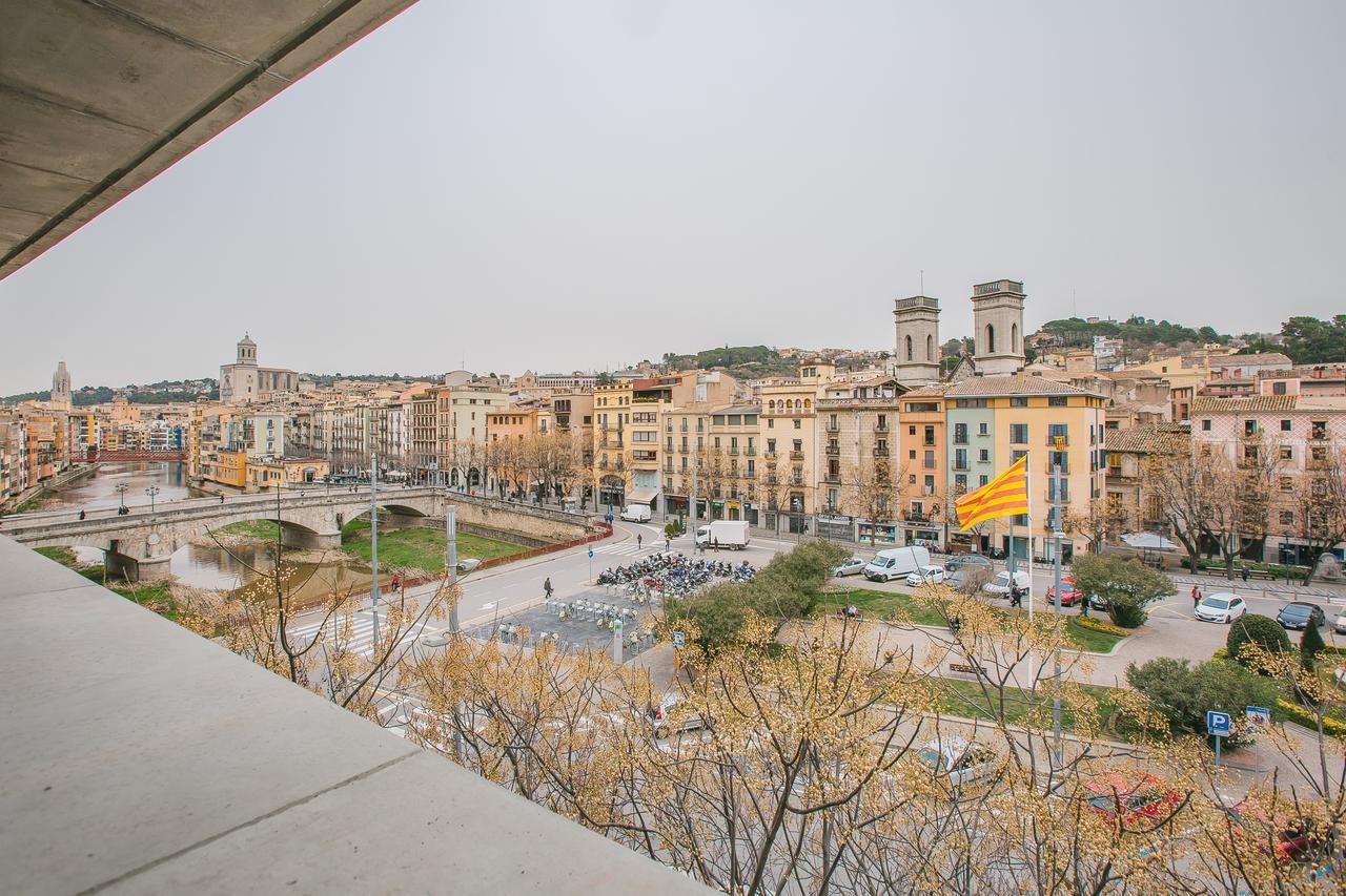 Flateli - Plaça Catalunya 42 * Girona